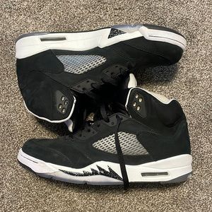 Jordan 5s Oreos Men size 11 slightly used WORN 2 times no box